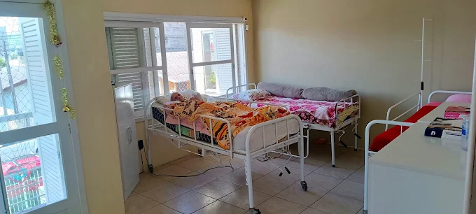 Quarto e área de descanso